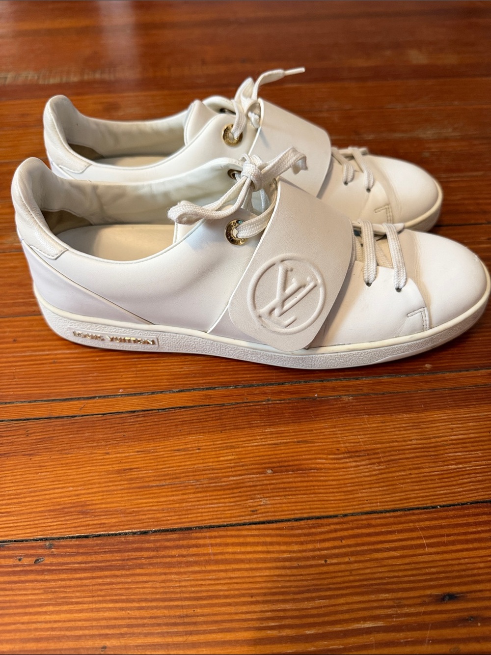 Authentic Louis Vuitton White Leather Front-Strap Sneaker size 38.5
